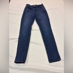 Denizen From Levi’s Mid Rise Skinny Jean Sz 2M